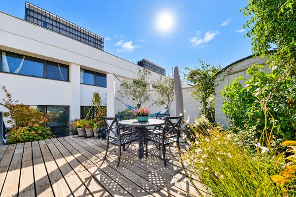 Duplex en dernier étage avec jardin paysager