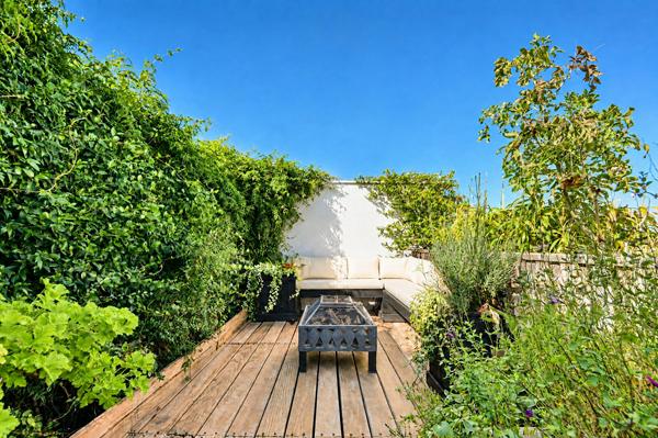 Duplex en dernier étage avec jardin paysager