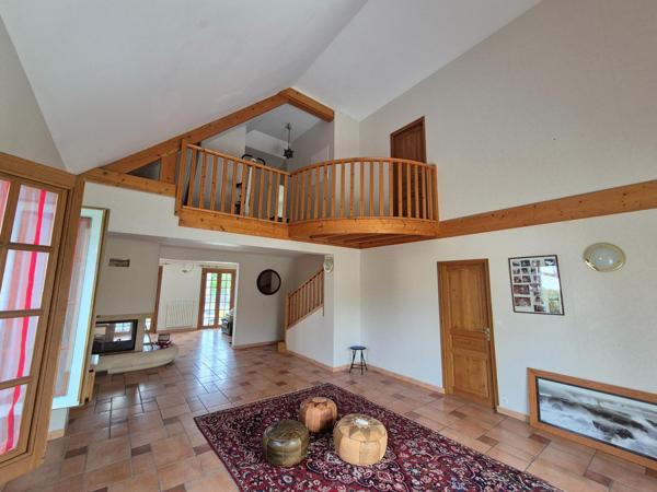 Maison à BOUGUENAIS, 44340 - 6 pièces 137m²