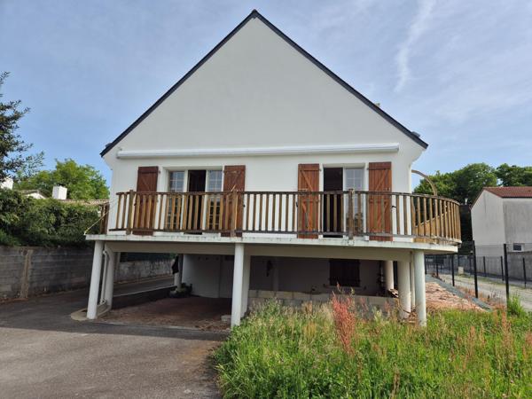 Maison à BOUGUENAIS, 44340 - 6 pièces 137m²