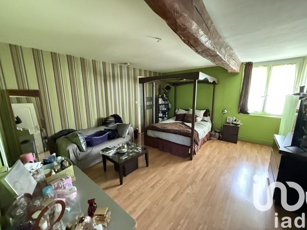 Maison 6 pièces de 183 m² à Sainte-Colombe (77650)