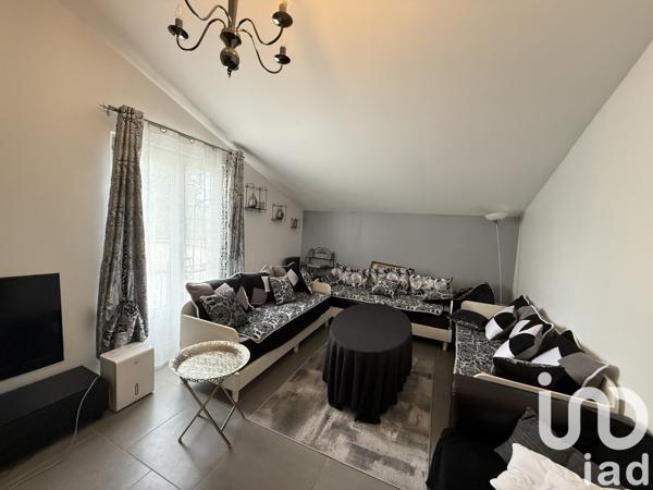 Maison 6 pièces de 183 m² à Sainte-Colombe (77650)