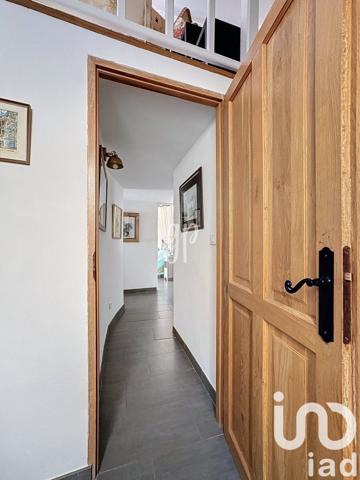 Maison 4 pièces de 130 m² à Saumane-de-Vaucluse (84800)