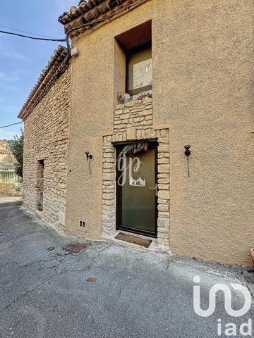 Maison 4 pièces de 130 m² à Saumane-de-Vaucluse (84800)