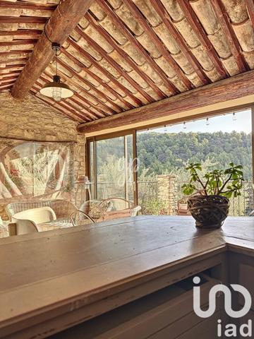 Maison 4 pièces de 130 m² à Saumane-de-Vaucluse (84800)