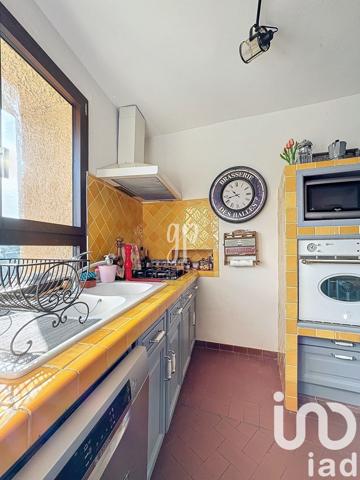 Maison 4 pièces de 130 m² à Saumane-de-Vaucluse (84800)