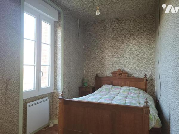 Maison d'habitation en pierre avec dépendances