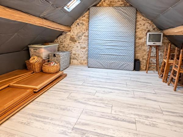 Maison à SAINT PATERNE LE CHEVAIN, 72610 - 4 pièces 102m²