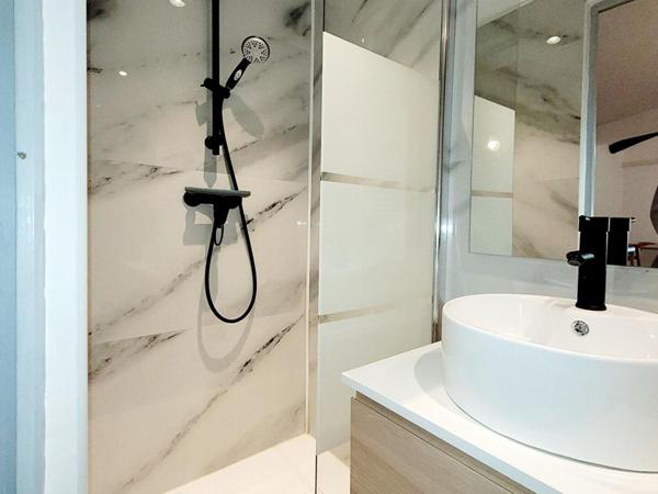 Maison rénovée de 175 m² avec 3 appartements indépendants à 15 minutes d'Aubenas