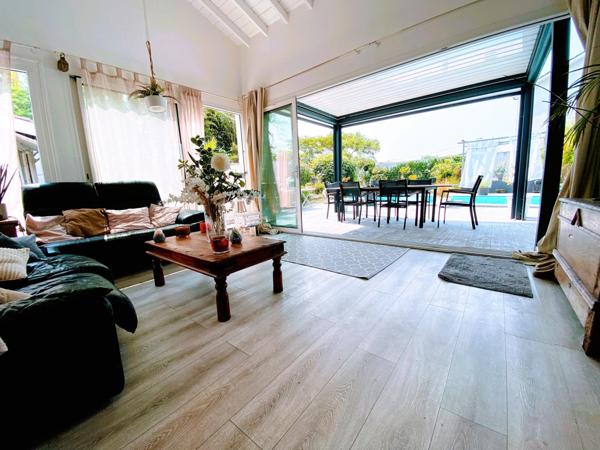 Maison 133m2 avec jardin et piscine à Parempuyre - Quartier calme