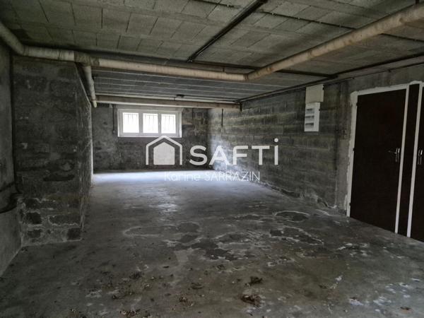 maison sur sous-sol disposant de 5 chambres