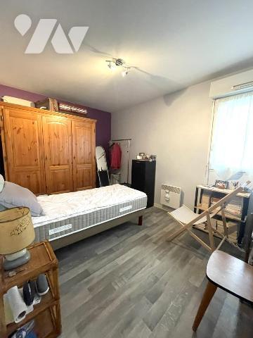 A VENDRE - REZE - Houssais -Au 1er étage - Appartement T3 d'env 63.82m² avec balcon et parking.