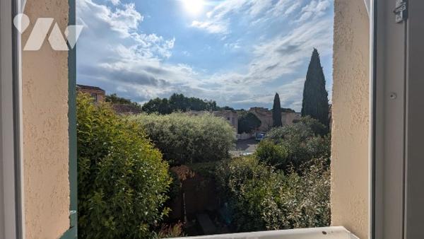 ROUTE DE GALICE - T3 DUPLEX dernier étage 65 m² avec GARAGE et parking libre