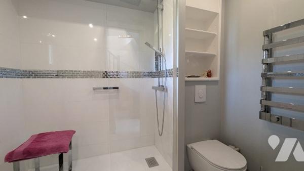 ROUTE DE GALICE - T3 DUPLEX dernier étage 65 m² avec GARAGE et parking libre