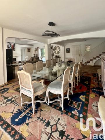Maison à vendre 8 pièces 270 m² Roquebrune-sur-Argens