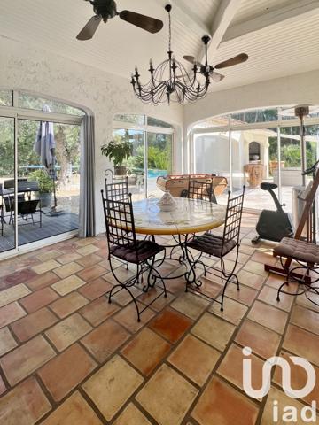 Maison à vendre 8 pièces 270 m² Roquebrune-sur-Argens