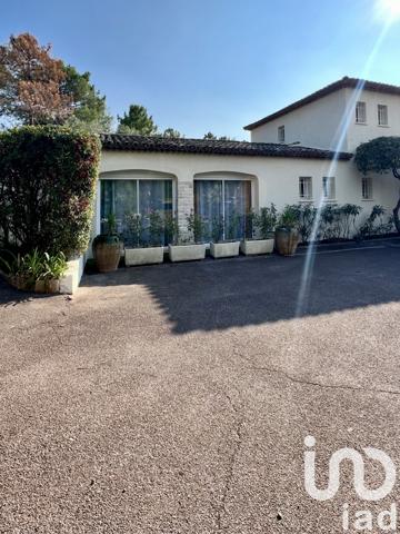 Maison à vendre 8 pièces 270 m² Roquebrune-sur-Argens