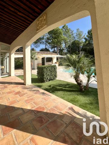 Maison à vendre 8 pièces 270 m² Roquebrune-sur-Argens