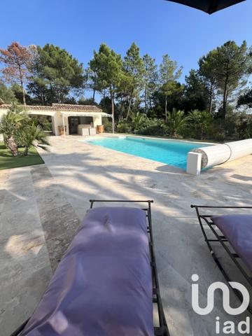 Maison à vendre 8 pièces 270 m² Roquebrune-sur-Argens