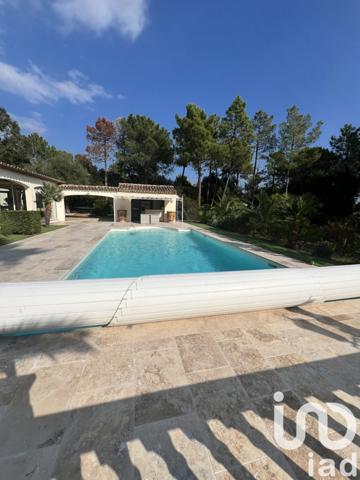 Maison à vendre 8 pièces 270 m² Roquebrune-sur-Argens