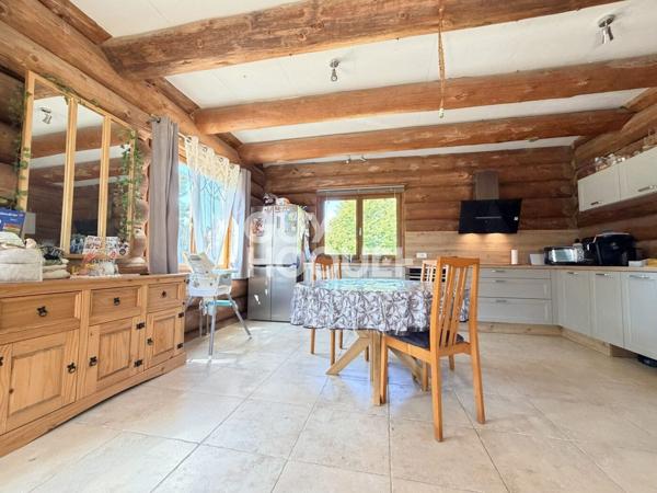 A Vendre, Maison en bois de 4 pièces principales à l'Ouest de Bayeux.