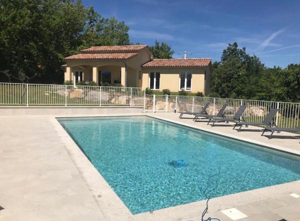Sublime maison moderne avec piscine
