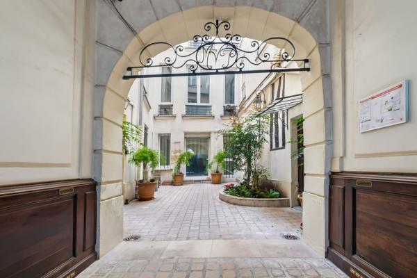 Location Appartement de luxe Paris 6 3 Pièces 81 m²