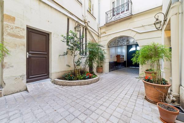 Location Appartement de luxe Paris 6 3 Pièces 81 m²