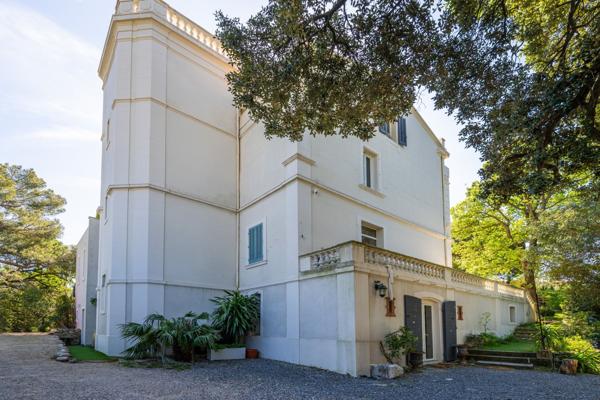 Vente Maison de luxe Toulon 14 Pièces 750 m²