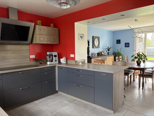 Douains (27120) Bâtisse d'un ancien corps de ferme rénovée