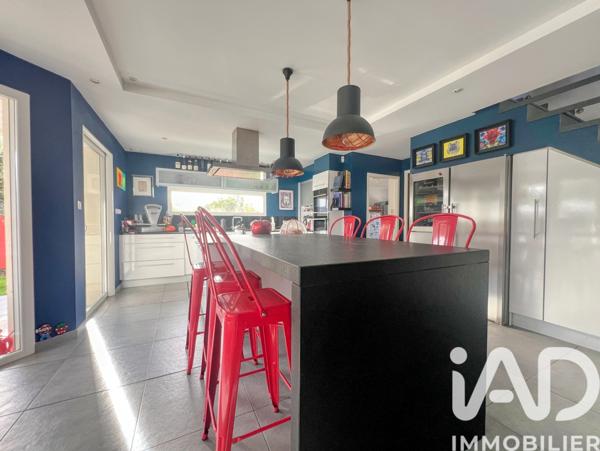 Maison à vendre 7 pièces 220 m² Saint-Jory