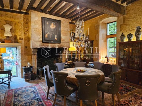 Authentique manoir du XVe siècle dans la région du Mans