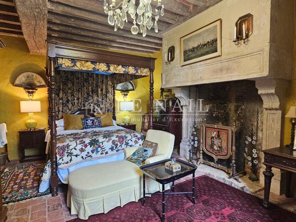 Authentique manoir du XVe siècle dans la région du Mans