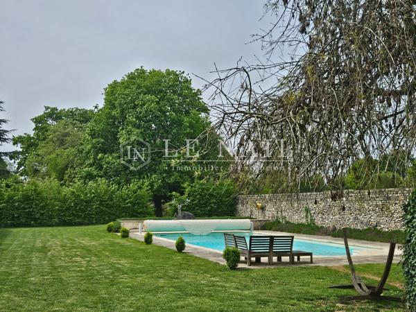 Authentique manoir du XVe siècle dans la région du Mans