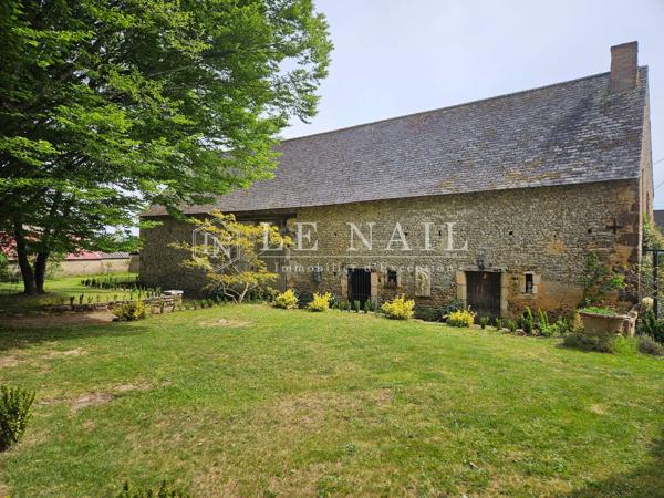 Authentique manoir du XVe siècle dans la région du Mans