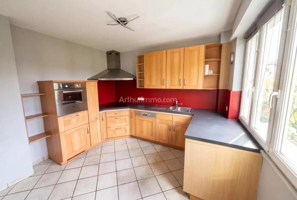 Vente                                                      Appartement
                        
                     3 pièces                      84 m2                     à Colmar