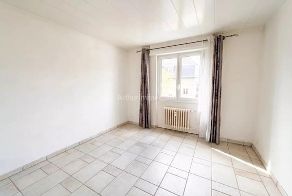 Vente                                                      Appartement
                        
                     3 pièces                      84 m2                     à Colmar