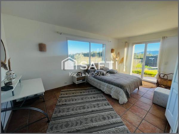 VILLENEUVE -DE-LA-RAHO, MAGNIFIQUE VILLA  AVEC VUE ET PISCINE!