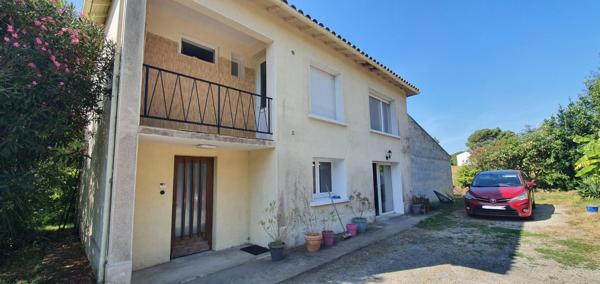 MAISON ETAGE 4 CHAMBRES JARDIN ARBORE ET CLOTURE