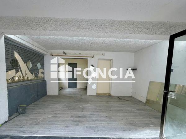 Location Local commercial 1 pièce 29 m² - 10 RUE DES COMBATTANTS Le Grau Du Roi 34240
