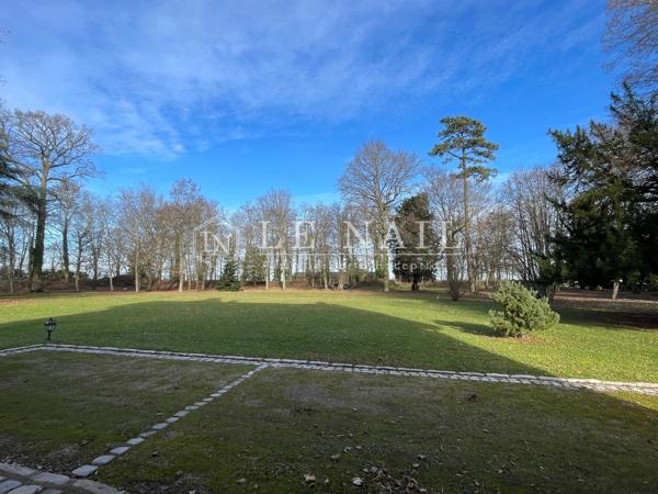 Manoir du XIXe siècle et son parc paysager de 2,45 ha en Seine-et-Marne