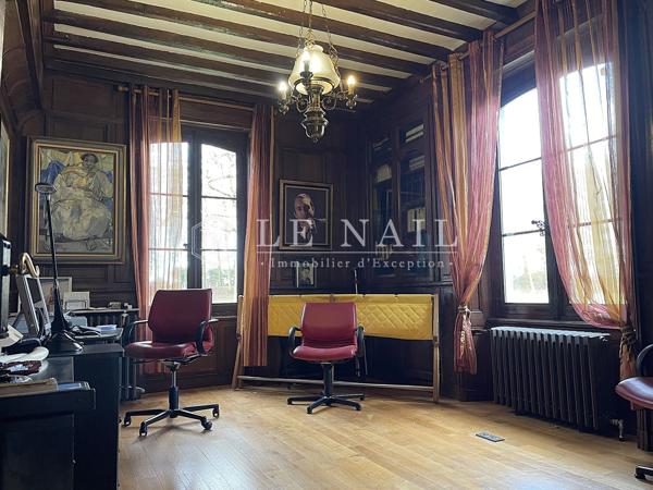 Manoir du XIXe siècle et son parc paysager de 2,45 ha en Seine-et-Marne