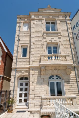 Vente Maison de luxe Royan 8 Pièces 202 m²