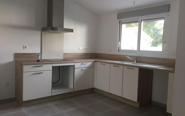 Appartement à louer    3 pièces •  Hinx