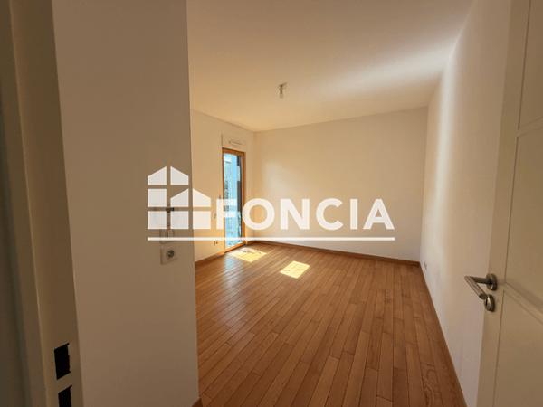 Location Appartement 3 pièces 79.4 m² - 22 RUE COSTE ET BELLONTE Strasbourg - Neuhof 67100