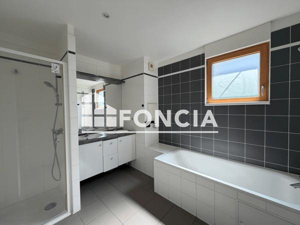 Location Appartement 3 pièces 79.4 m² - 22 RUE COSTE ET BELLONTE Strasbourg - Neuhof 67100