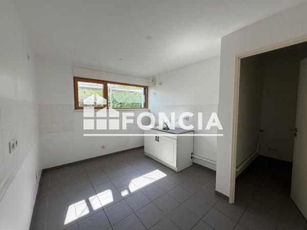 Location Appartement 3 pièces 79.4 m² - 22 RUE COSTE ET BELLONTE Strasbourg - Neuhof 67100