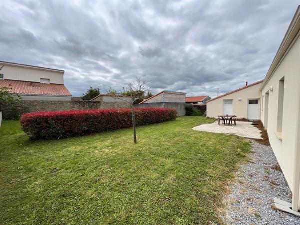 MAISON PLAIN PIED 3 CHAMBRES LA CHAPELLE BASSE MER PROCHE BOURG