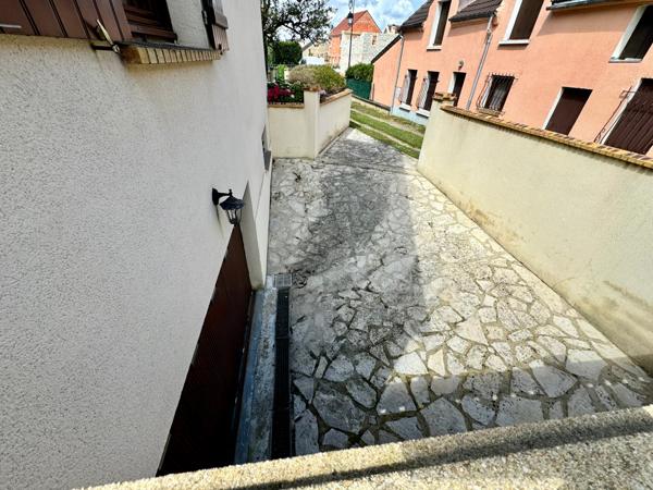 maison 153 m2, 5 chambres, sous-sol total + grande dépendance 133 m2