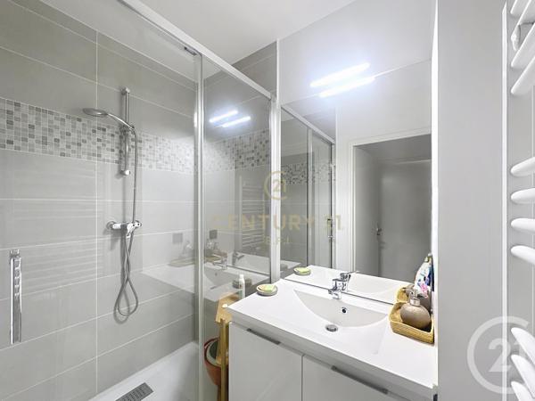 Appartement F4 à vendre  4 pièces - 76,74 m2 NEUILLY SUR MARNE - 93